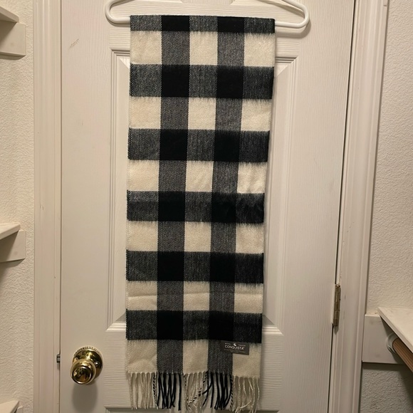NWOT-64” Black/White Scarf - Picture 1 of 4